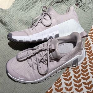 Nike Free Metcon 6 Platinum Violet